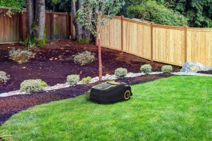 Cub Cadet XR5 w ogrodzie